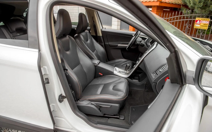 Volvo XC 60 cena 47900 przebieg: 246498, rok produkcji 2009 z Susz małe 631